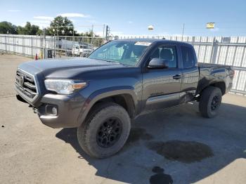  Salvage Toyota Tacoma