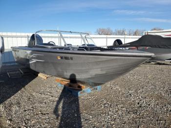  Salvage Cres Boat