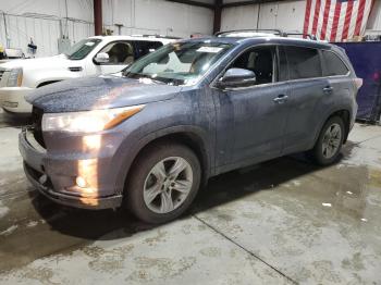  Salvage Toyota Highlander