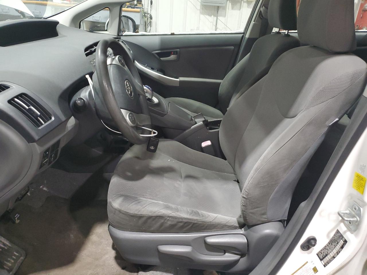 Toyota Prius Image 11