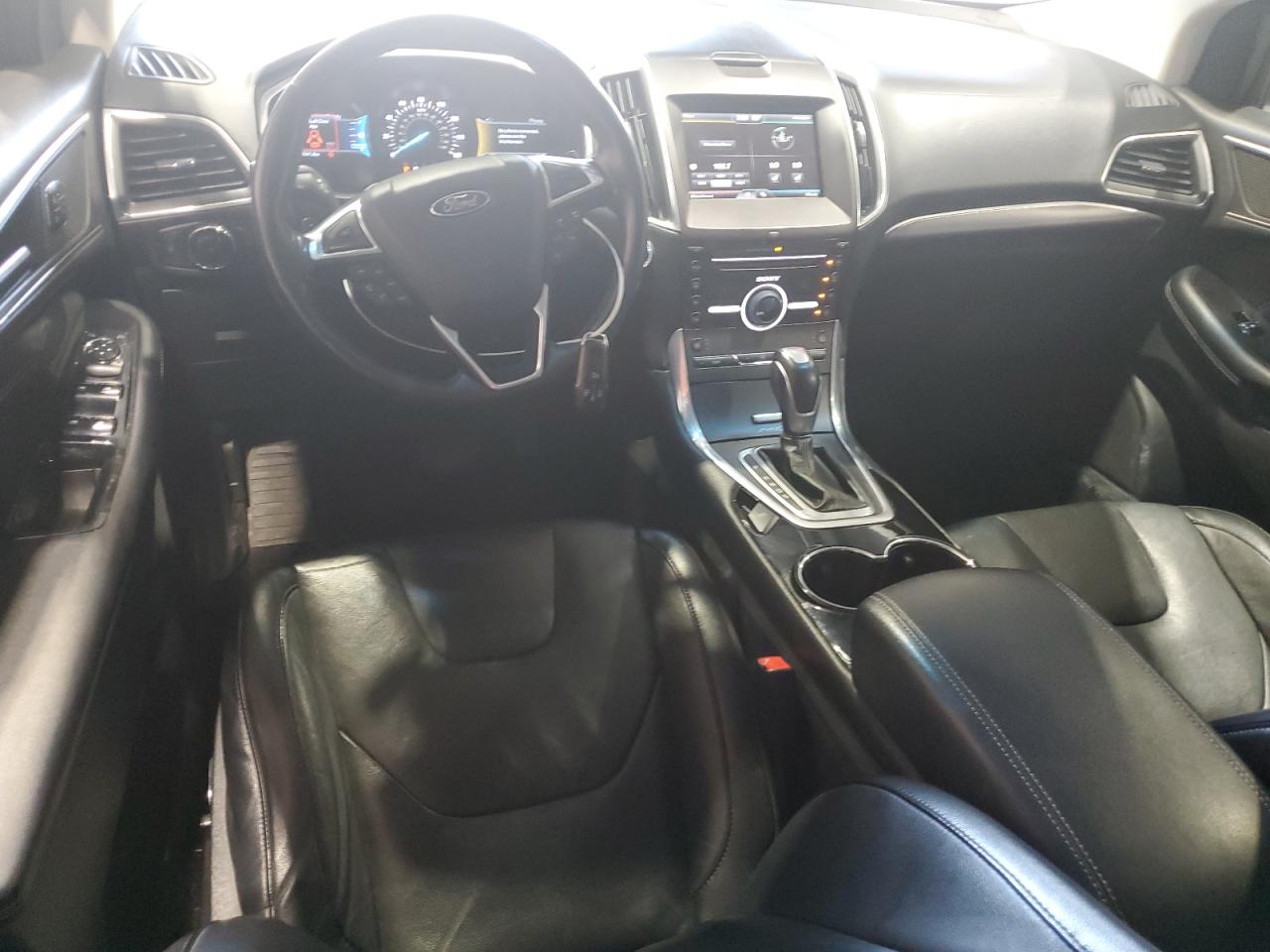 Ford Edge Titanium Image 6