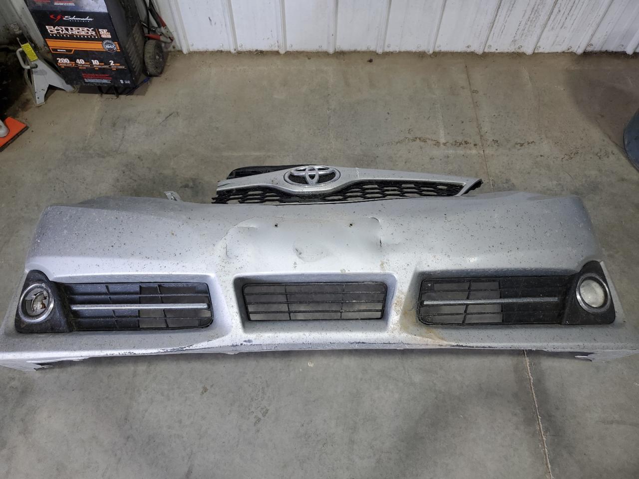 Toyota Camry L Image 11