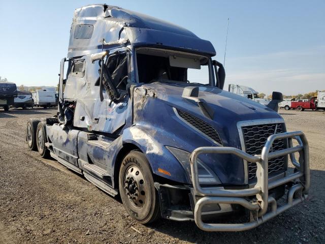  Salvage Volvo Vn