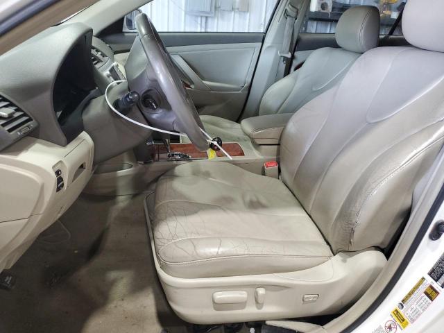 Toyota Camry Base Image 2