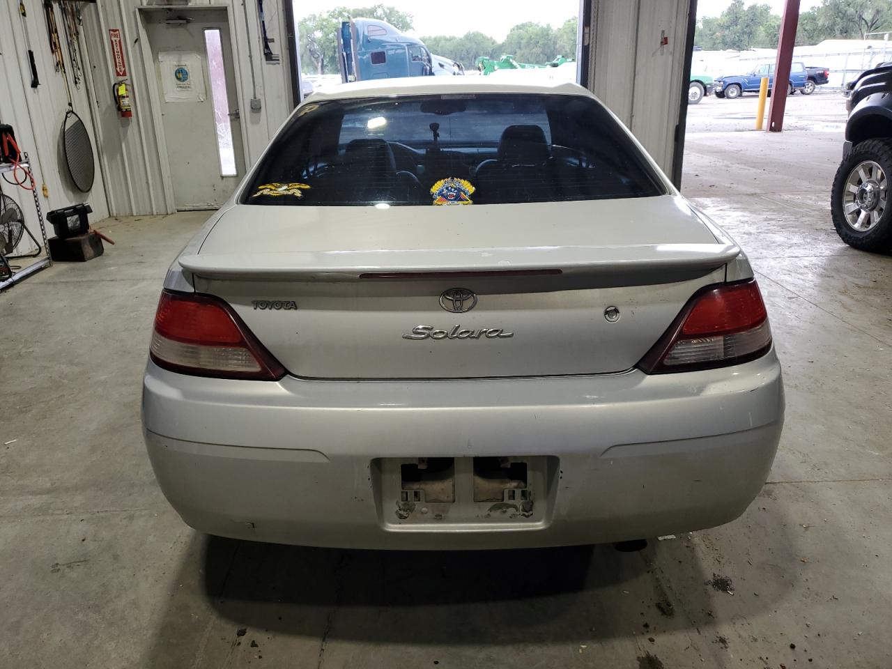 Toyota Camry Se Image 8