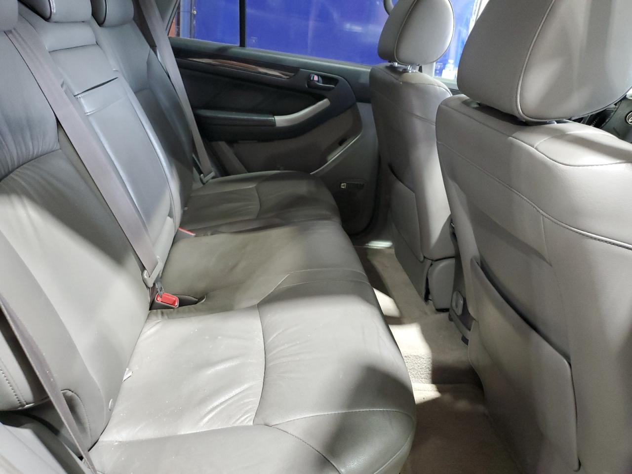 Toyota 4Runner Limited Image 9