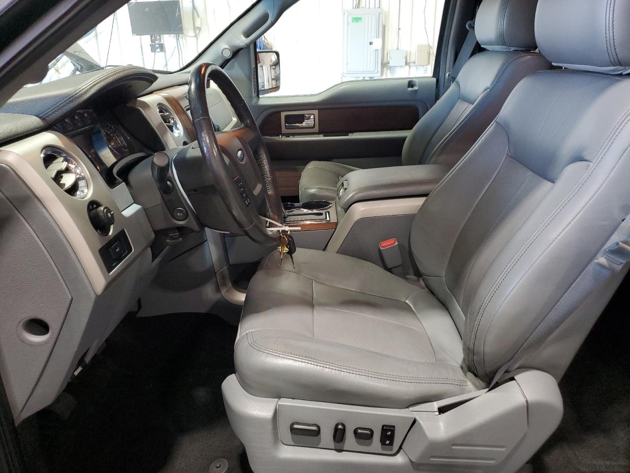 Ford F-150 Supercrew Image 12