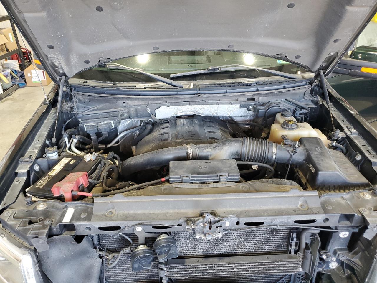 Ford F-150 Supercrew Image 11