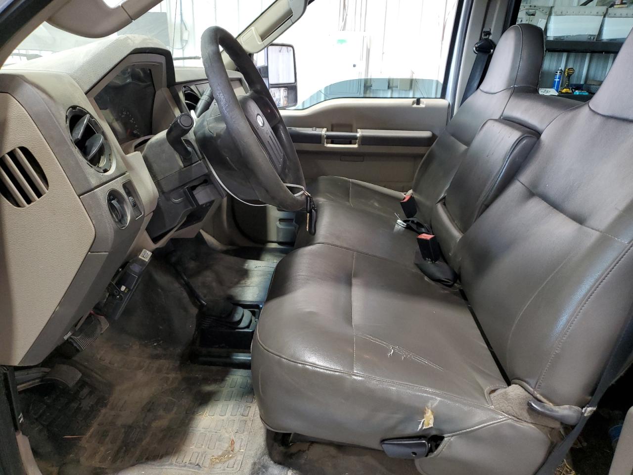 Ford F-350 Super Duty Image 12