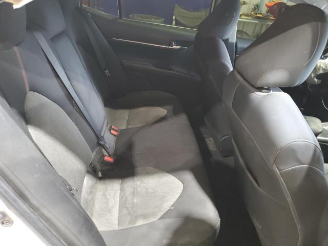 Toyota Camry L Image 4