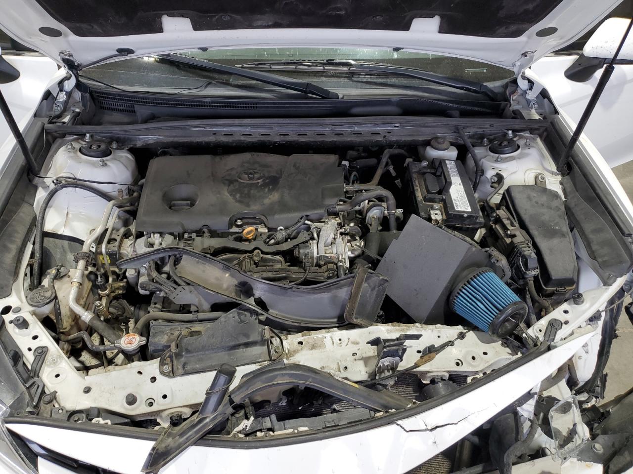 Toyota Camry L Image 5