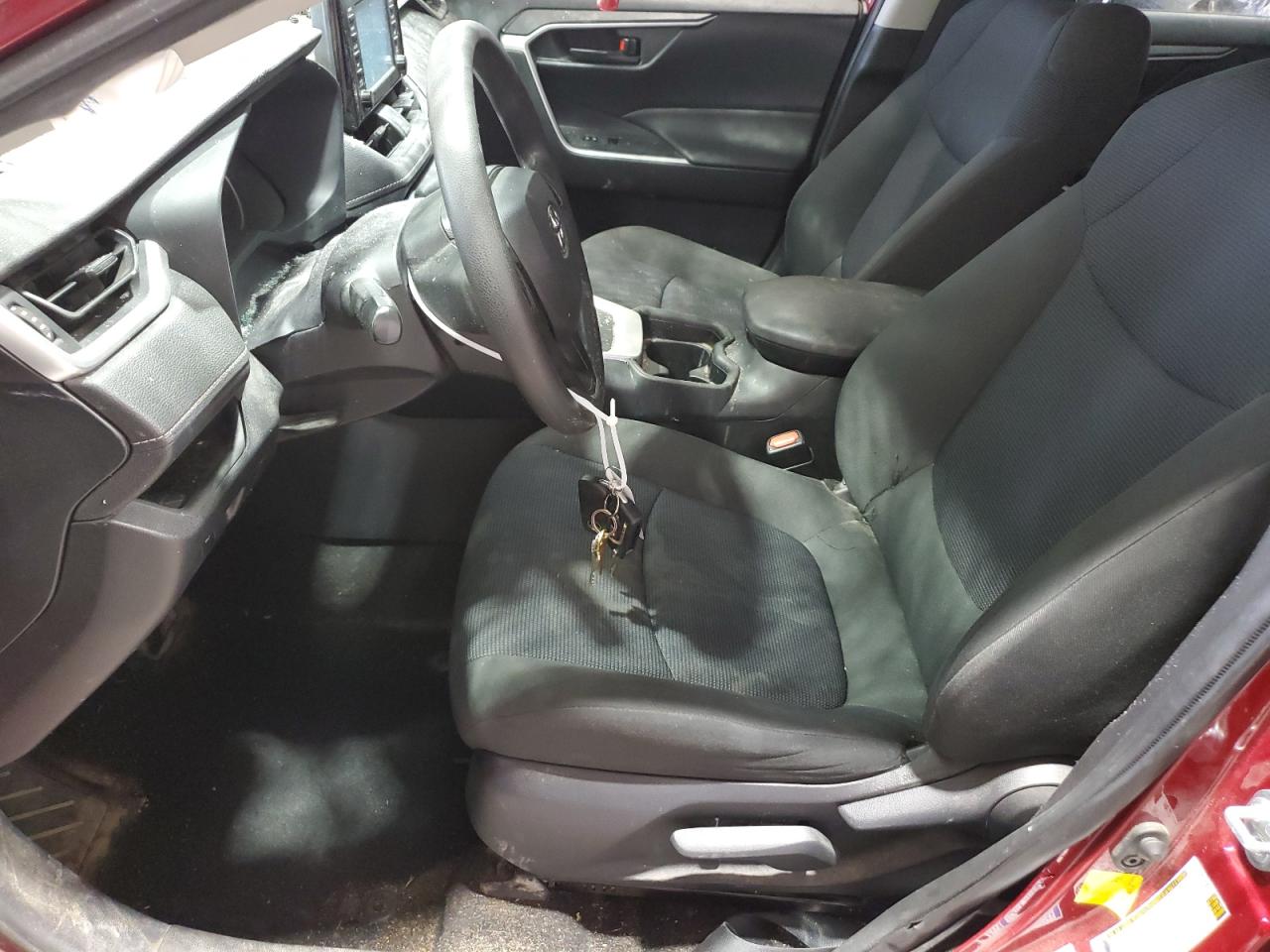 Toyota RAV4 Le Image 5