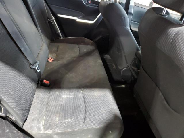 Toyota RAV4 Le Image 8