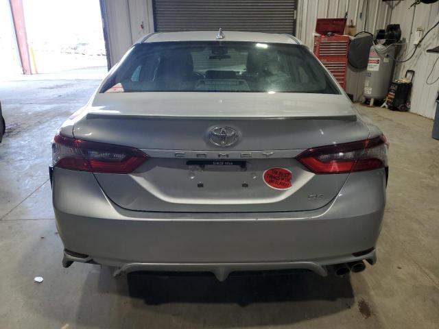 Toyota Camry Se Image 5