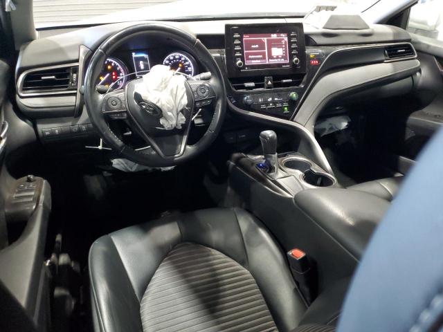 Toyota Camry Se Image 8