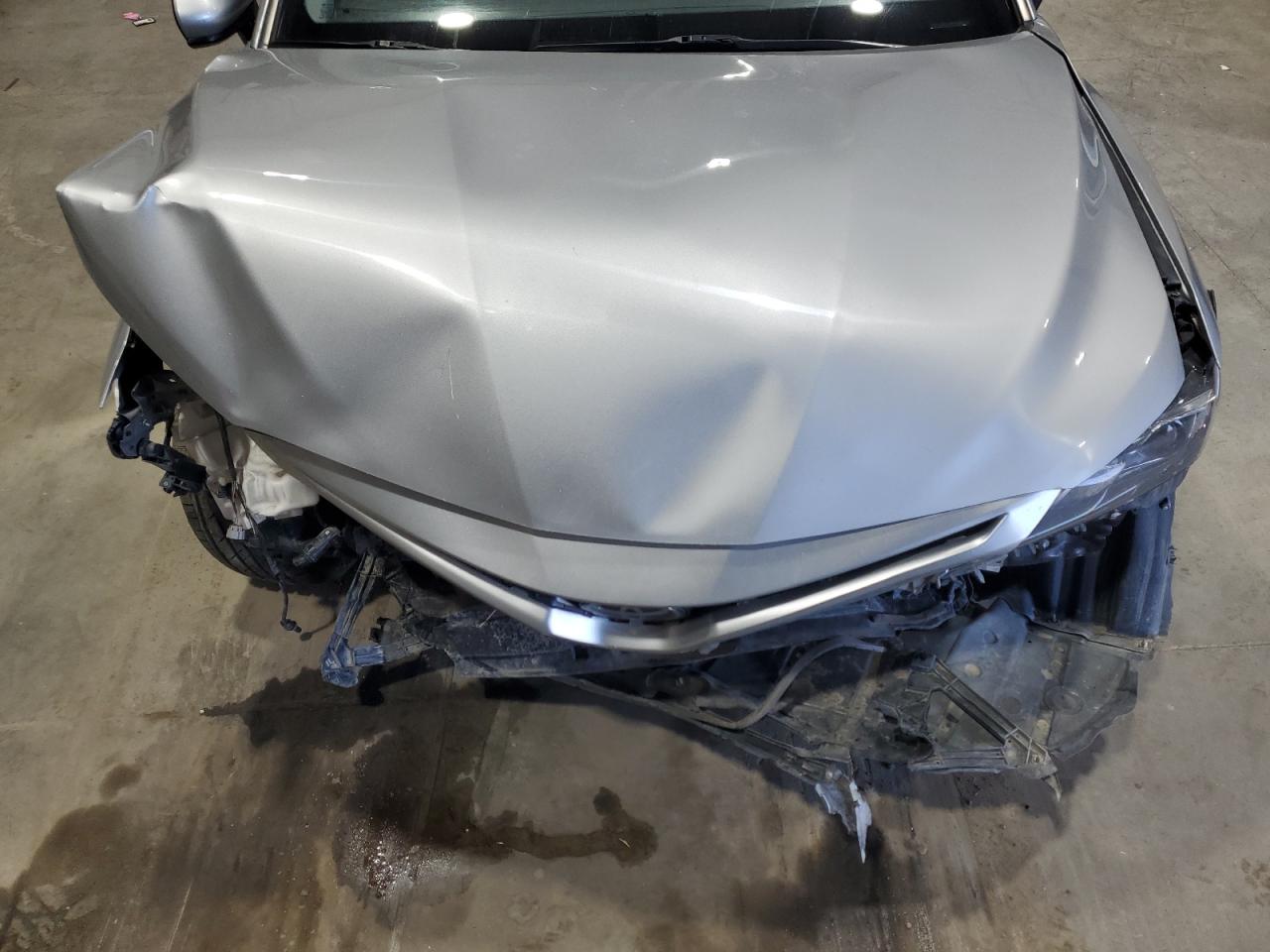 Toyota Camry Se Image 10