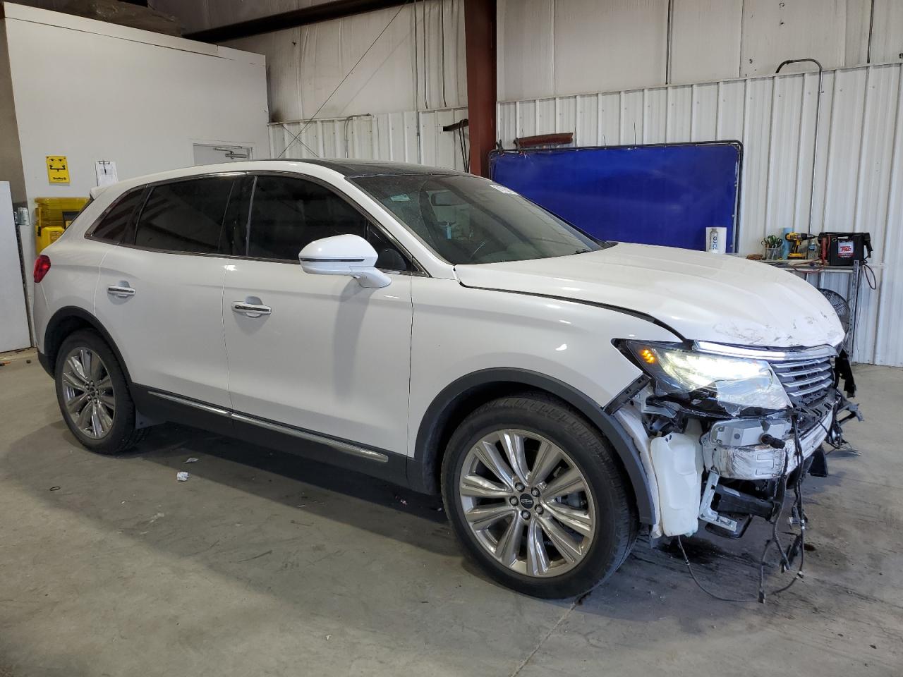 Lincoln MKX Reserve Image 2