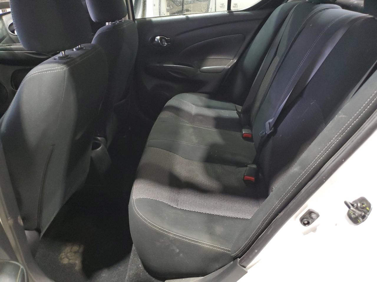 Nissan Versa S Image 8