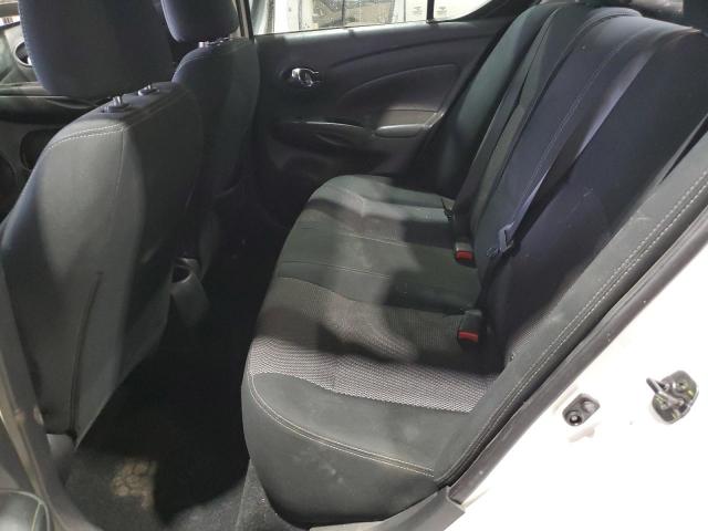 Nissan Versa S Image 8