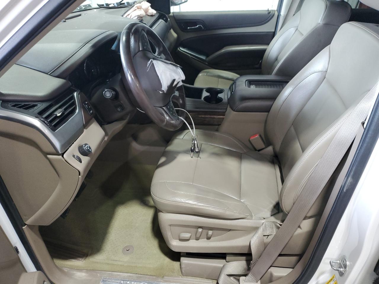 Chevrolet Suburban C1500 Lt Image 10