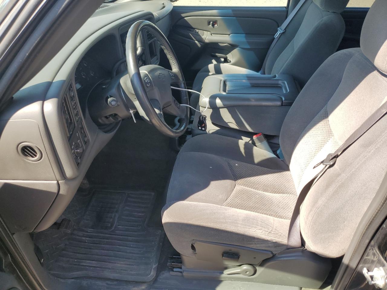 Chevrolet Silverado K1500 Heavy Dut K1500 Heavy Duty Image 2