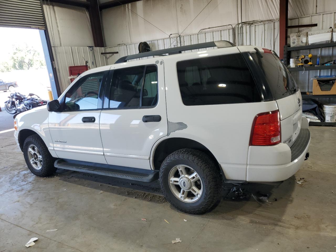 Ford Explorer Xlt Image 4