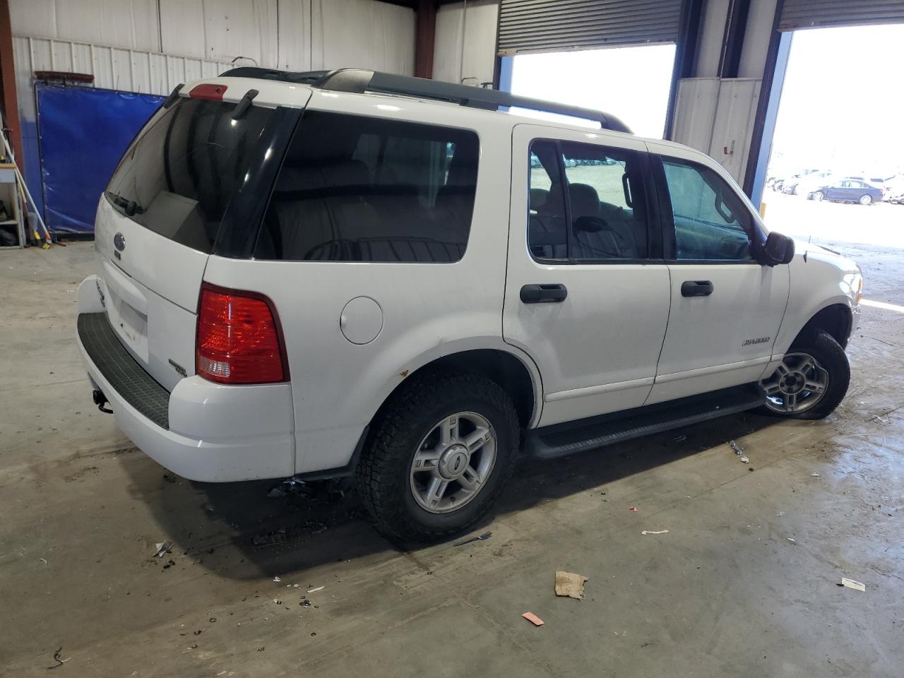 Ford Explorer Xlt Image 3