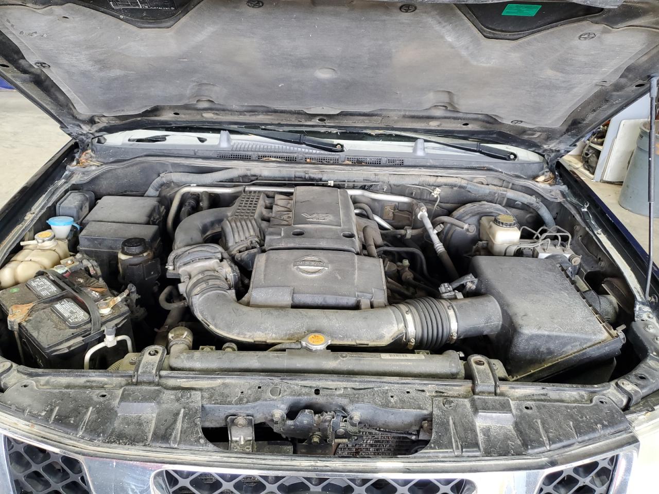 Nissan Frontier Crew Cab Le Image 12