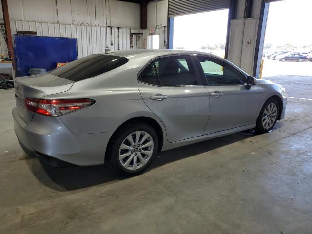 Toyota Camry L Image 4