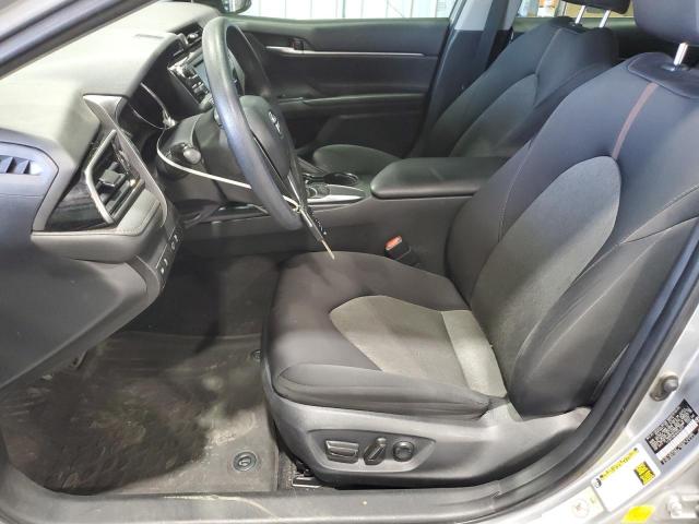 Toyota Camry L Image 6