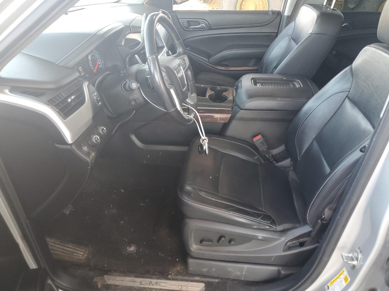 GMC Yukon K1500 Slt Image 9