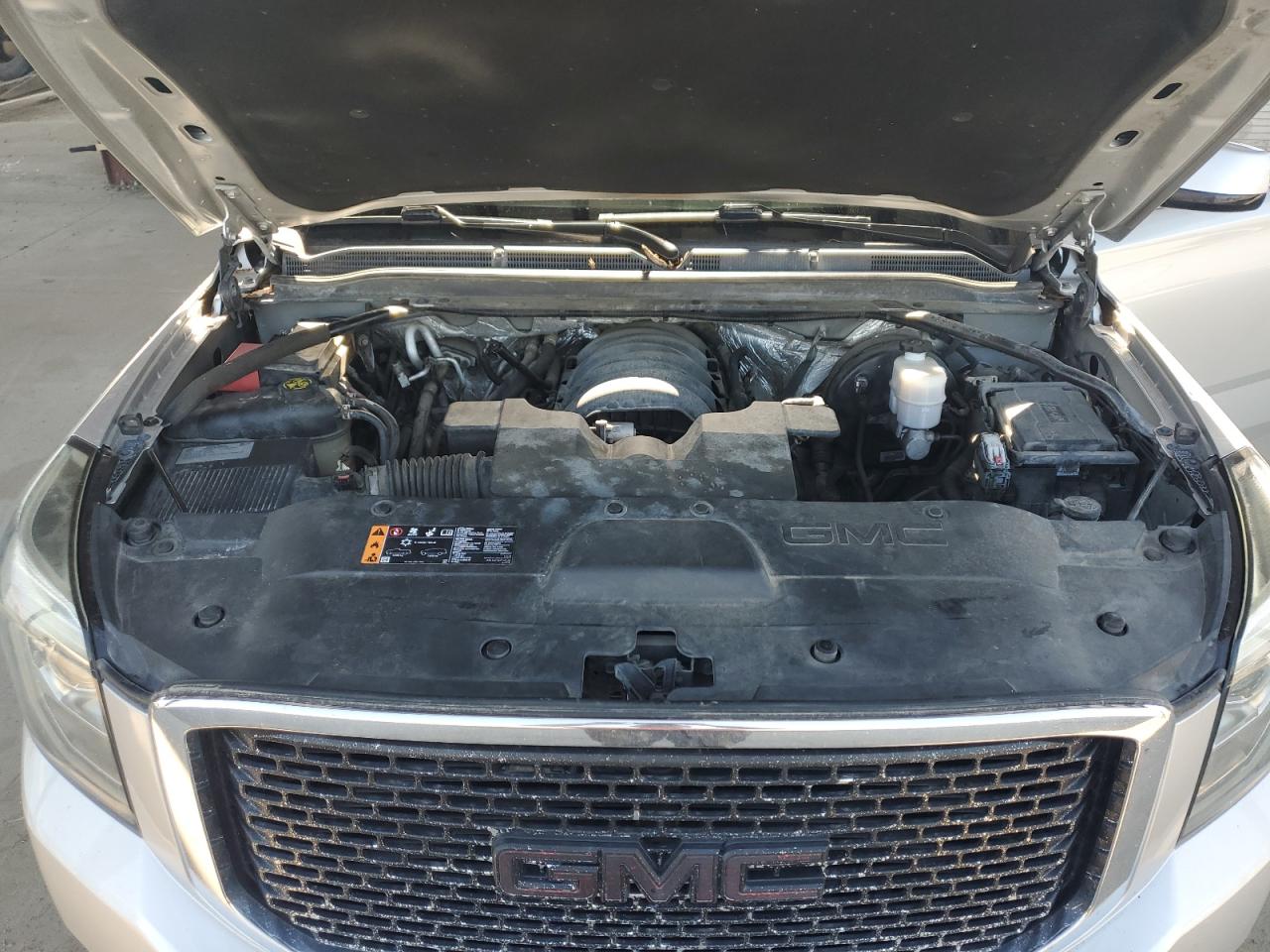 GMC Yukon K1500 Slt Image 6