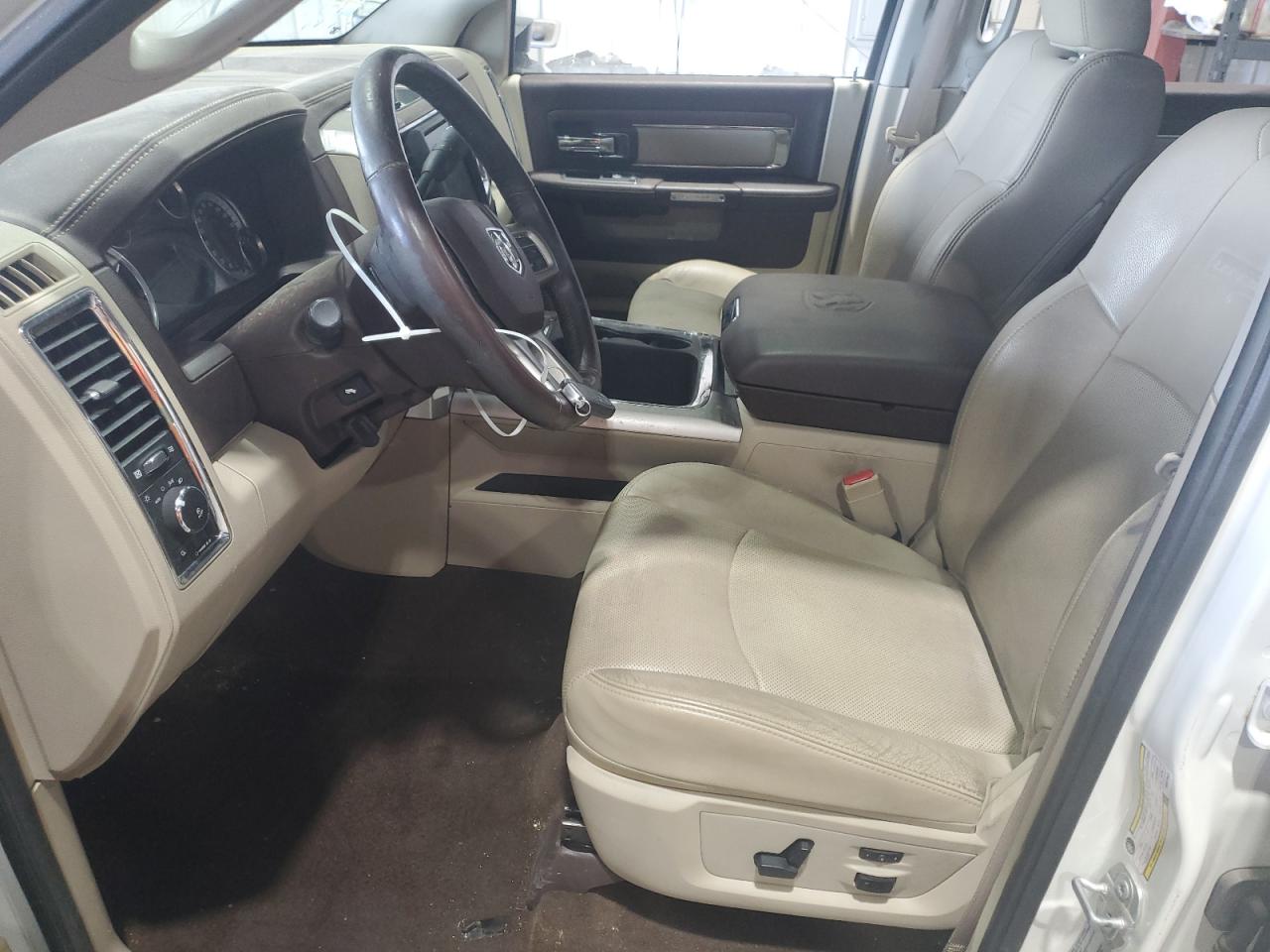 Ram 3500 Laramie Image 10