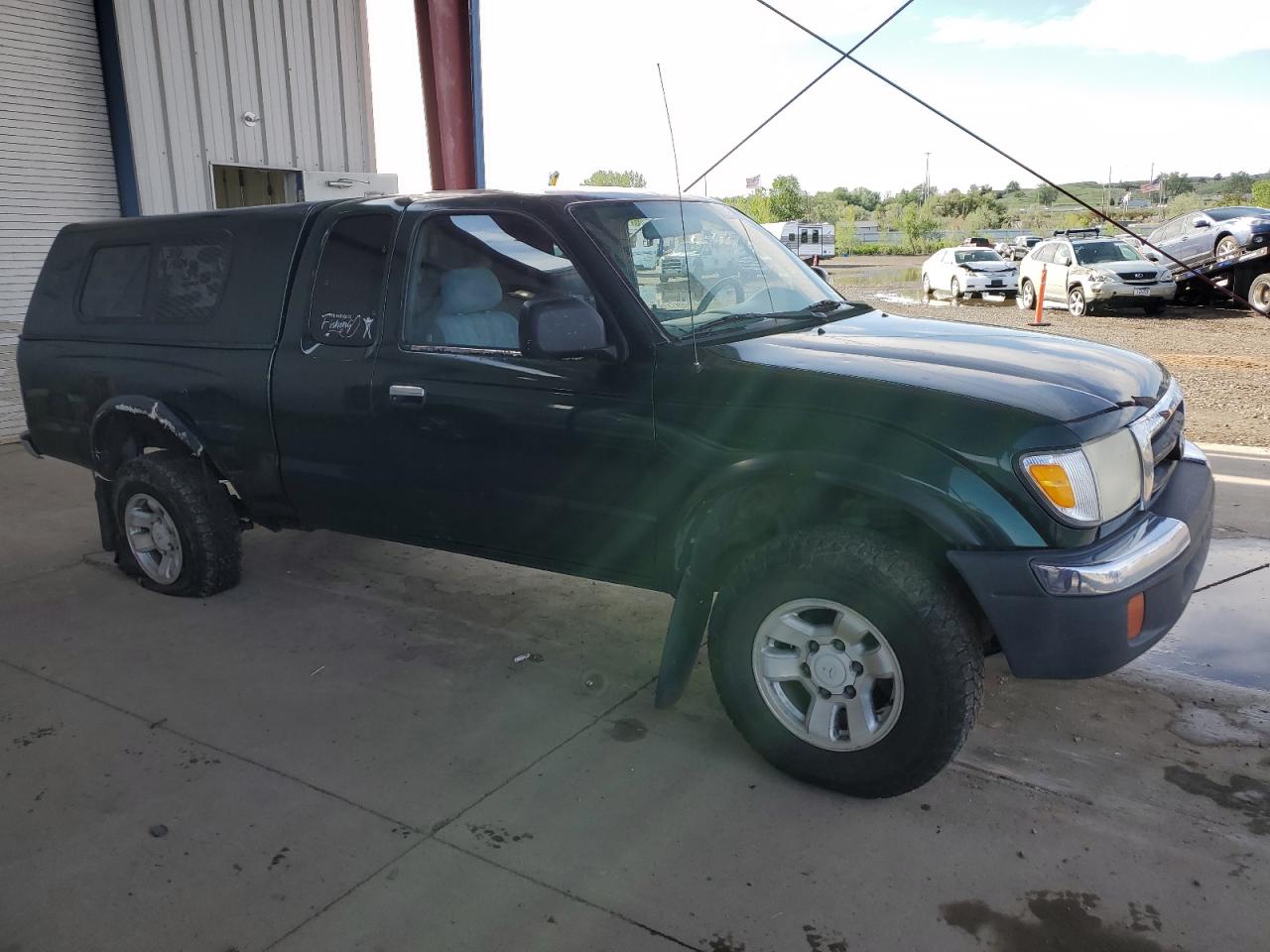 Toyota Tacoma Xtracab Image 2