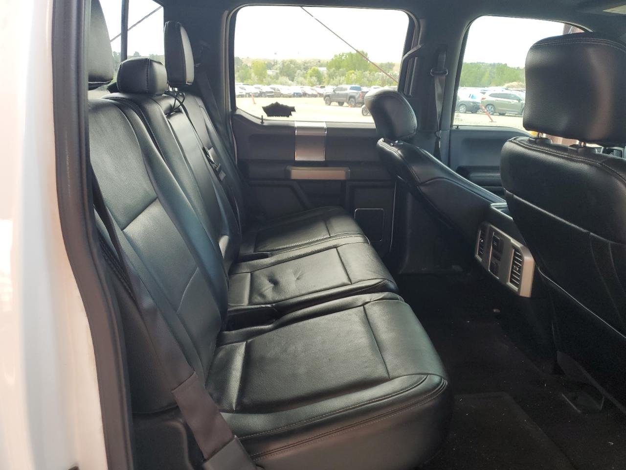 Ford F-150 Supercrew Image 6