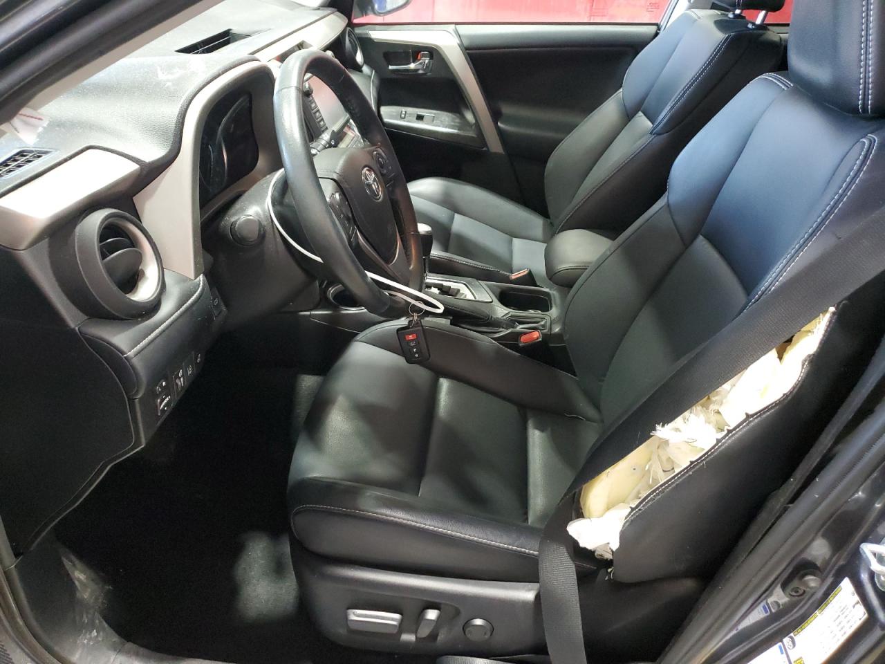 Toyota RAV4 Limited Image 4