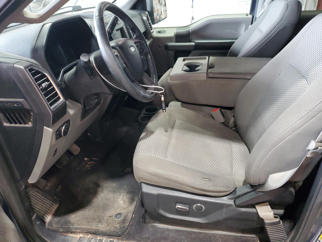 Ford F-150 Supercrew Image 6