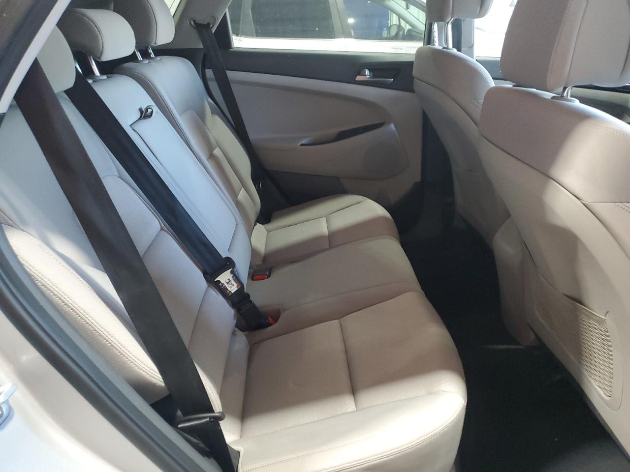 Hyundai TUCSON Limited Image 10