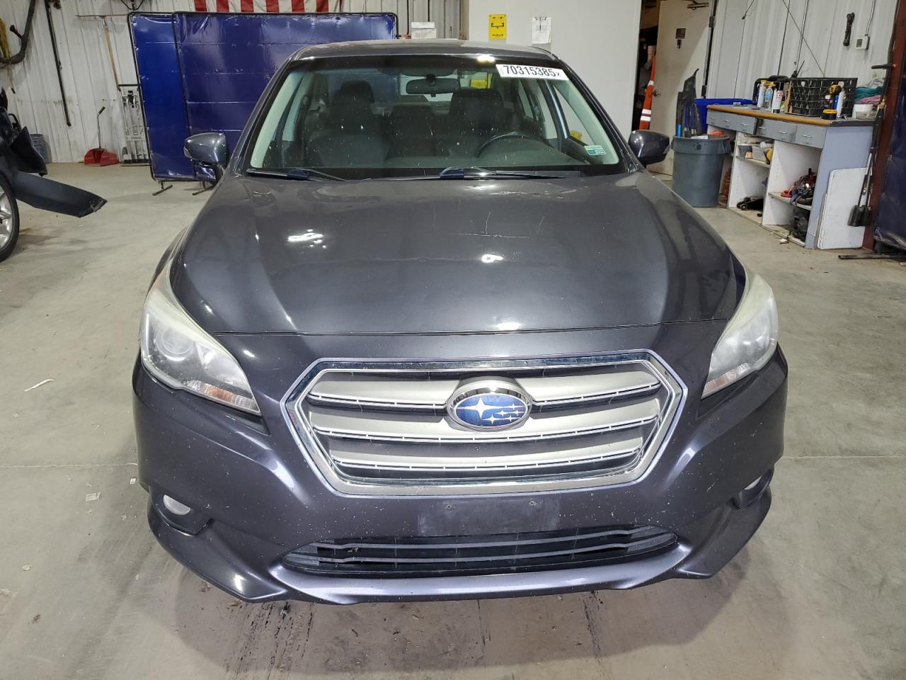 Subaru Legacy 2.5i Limited Image 10
