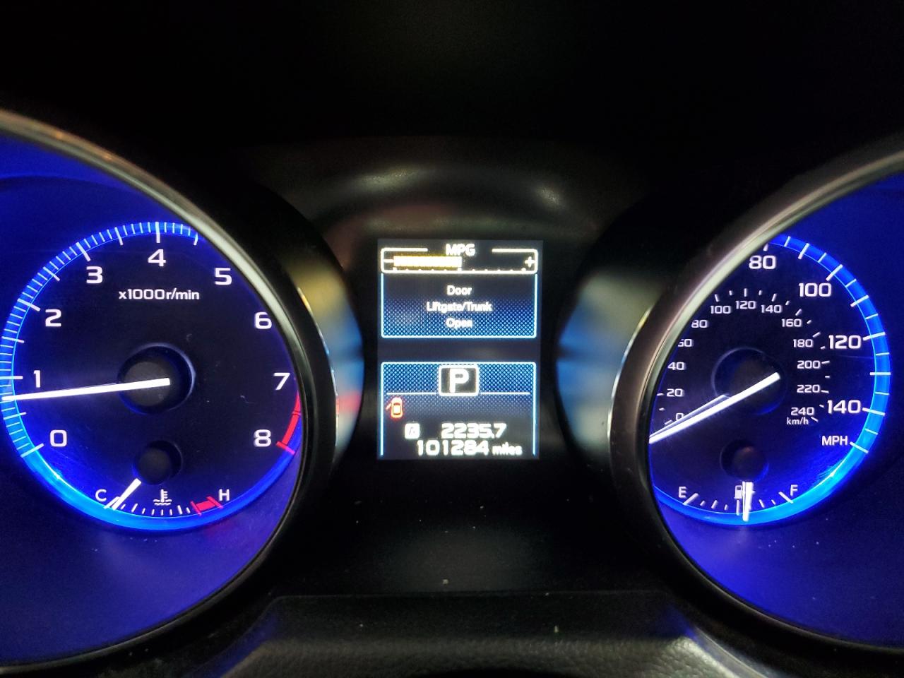 Subaru Legacy 2.5i Limited Image 8