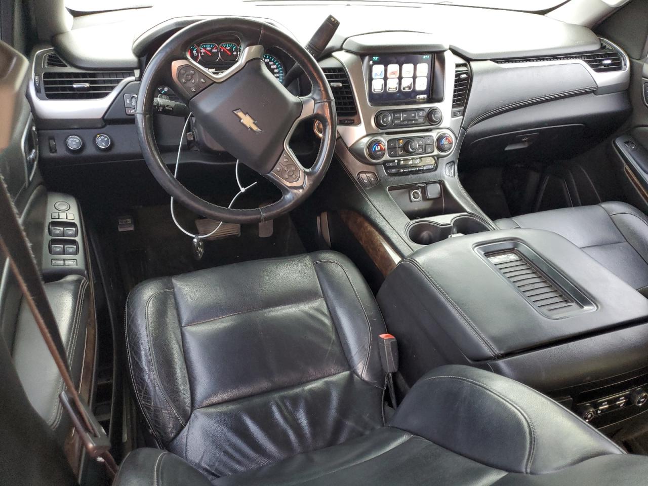Chevrolet Suburban K1500 Lt Image 12