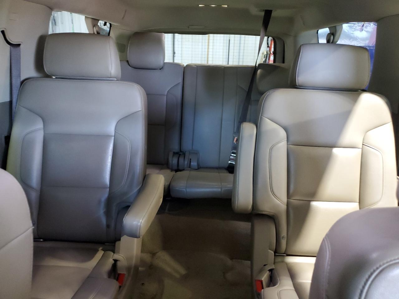 Chevrolet Suburban K1500 Lt Image 12