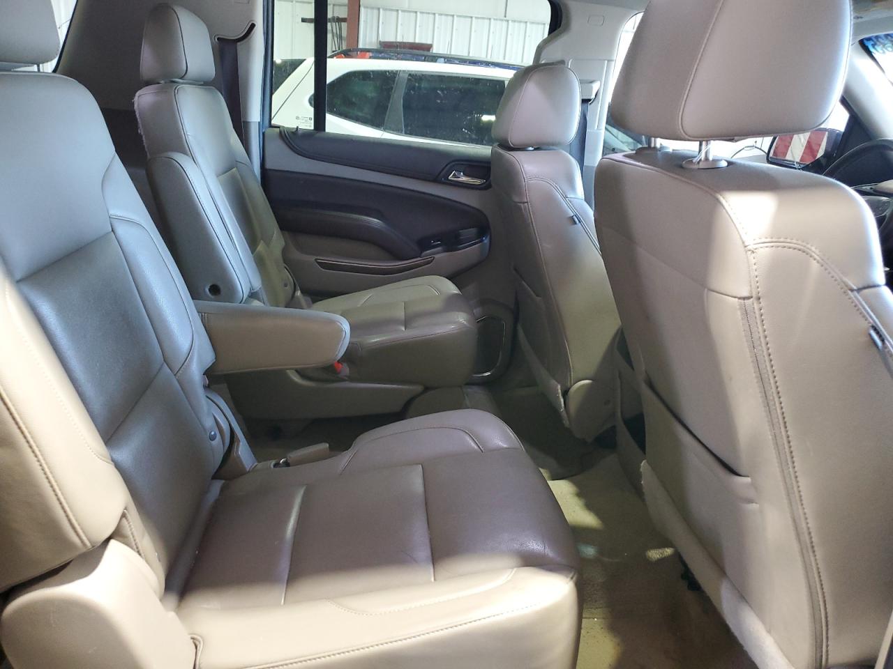 Chevrolet Suburban K1500 Lt Image 11