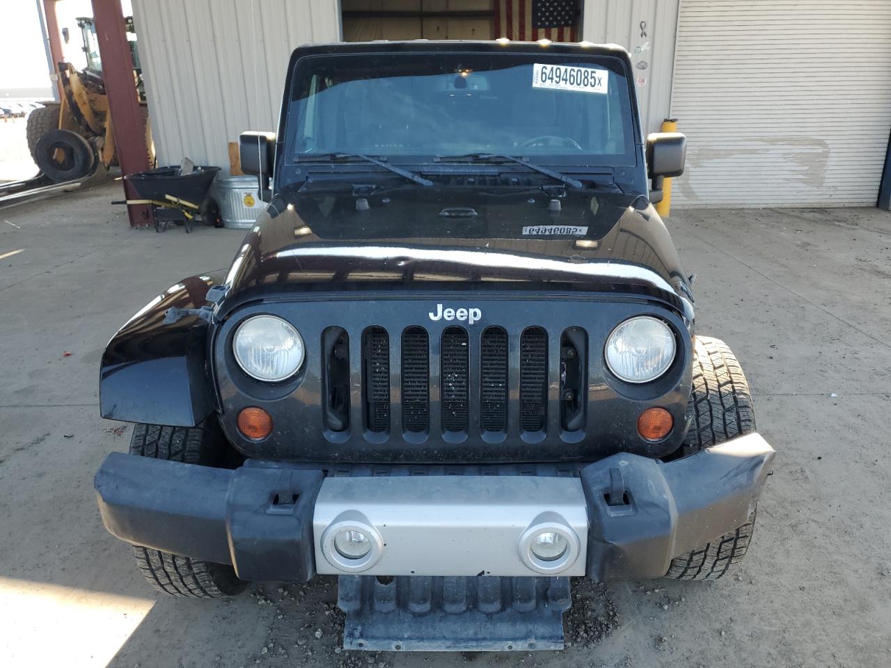 Jeep Wrangler Sahara Image 4