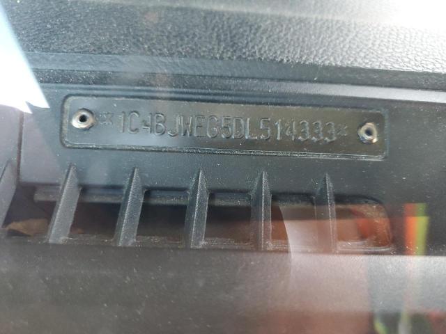 Jeep Wrangler Sahara Image 2