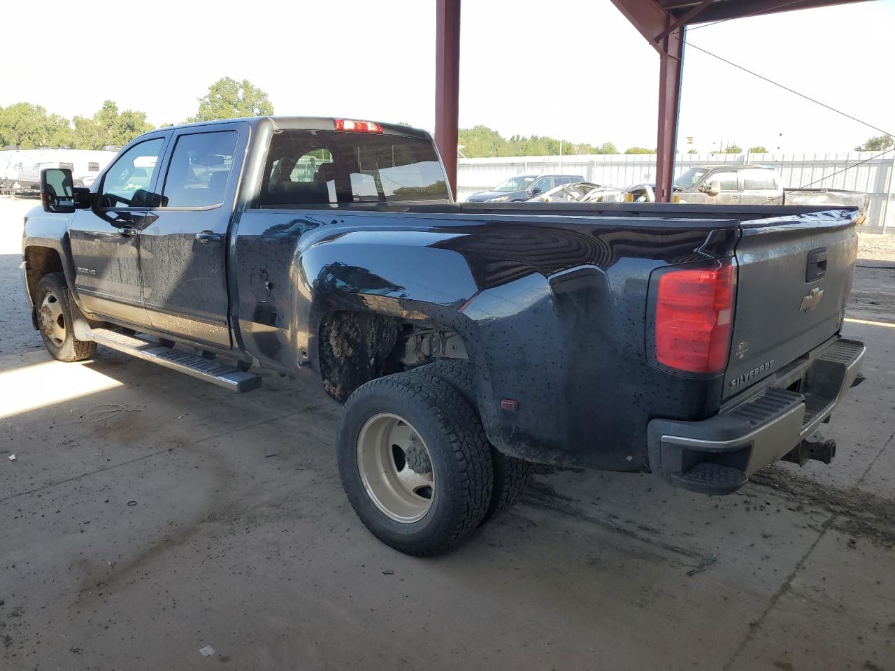 Chevrolet Silverado K3500 Lt Image 3