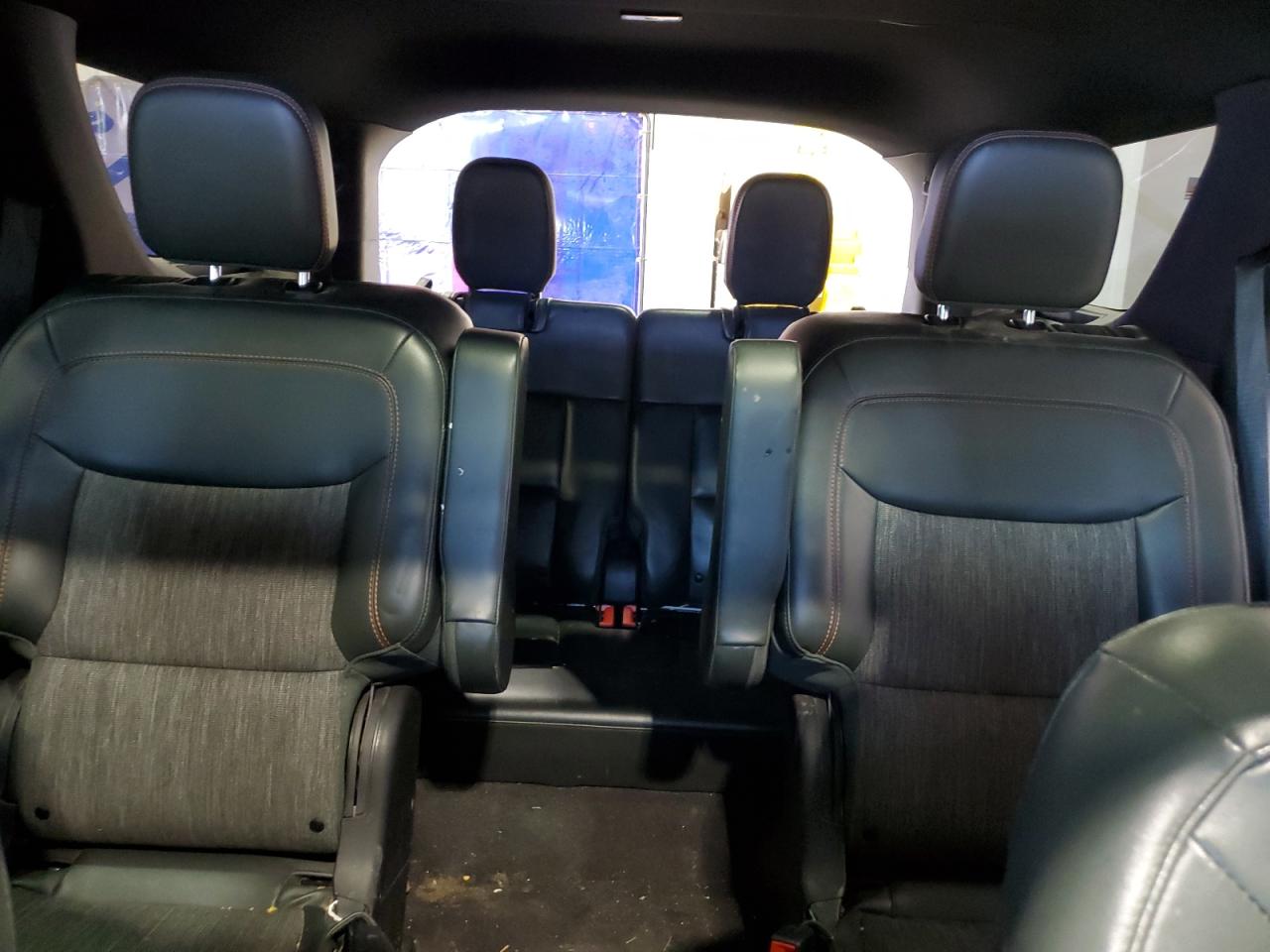 Ford Explorer Timberline Image 10