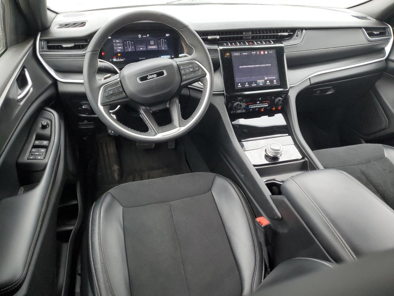 Jeep Grand Cherokee Laredo Image 4