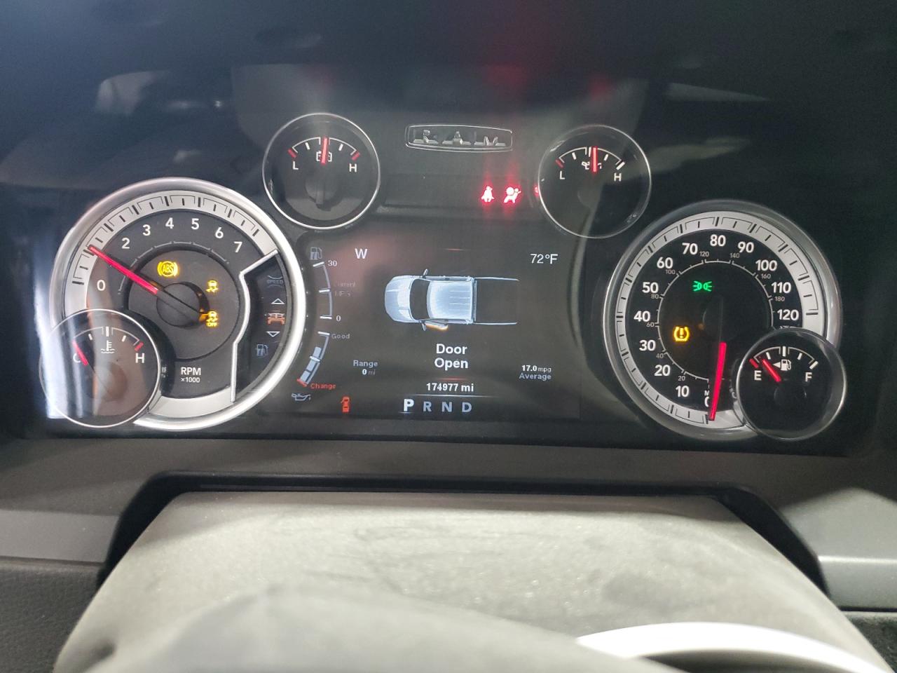 Ram 1500 Laramie Image 11