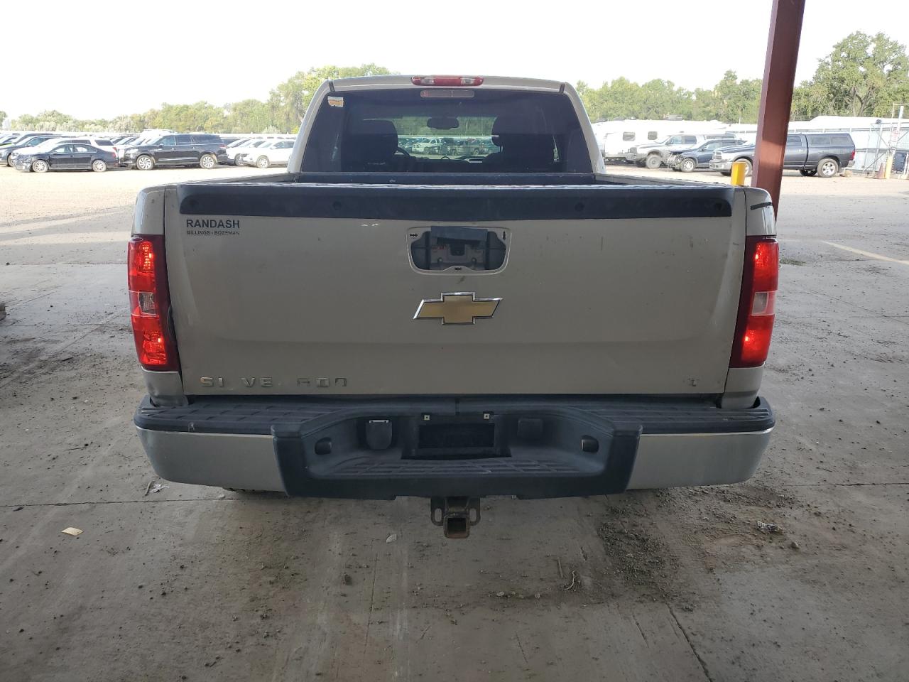 Chevrolet Silverado K1500 Image 12